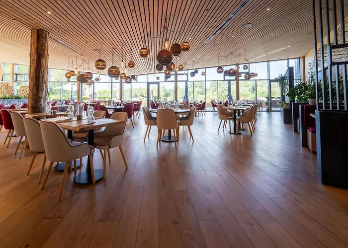 Luxurious Nature Escape *